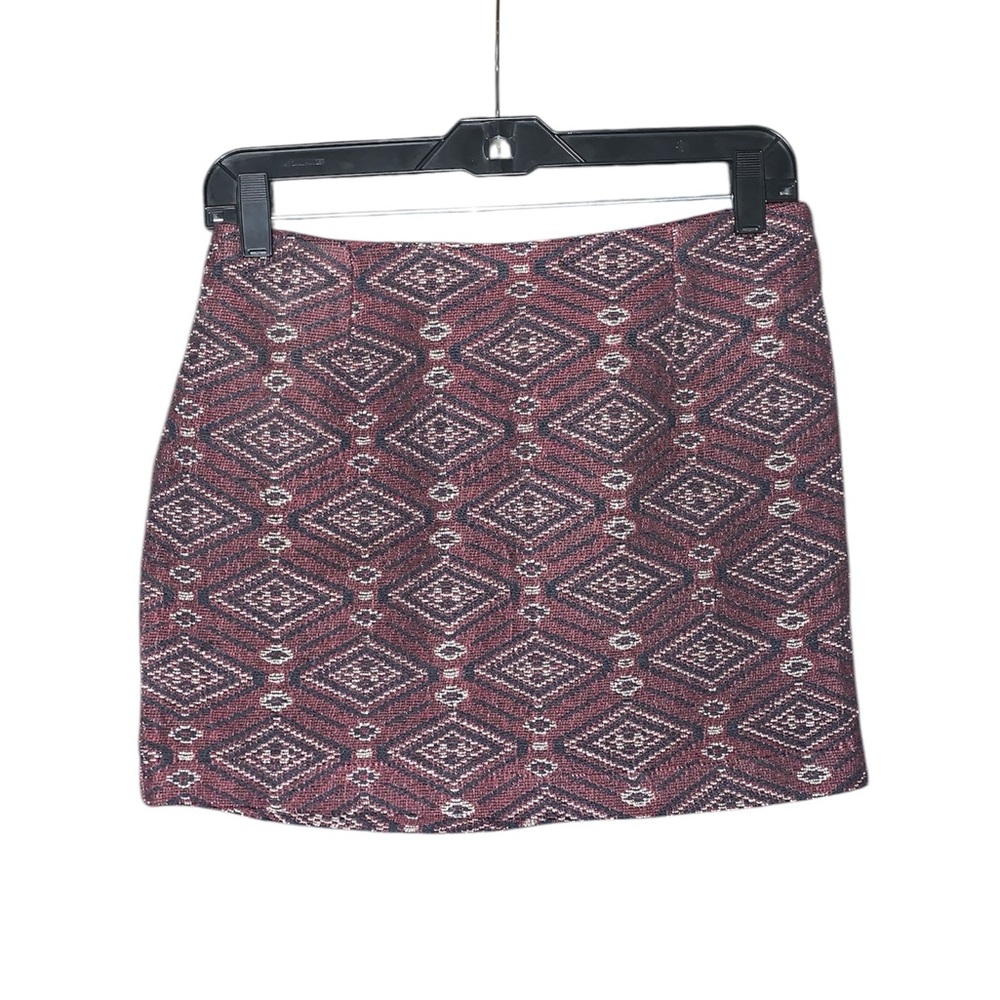 Atmosphere Maroon And Black Thick‎ Textured Mini Skirt Size 6